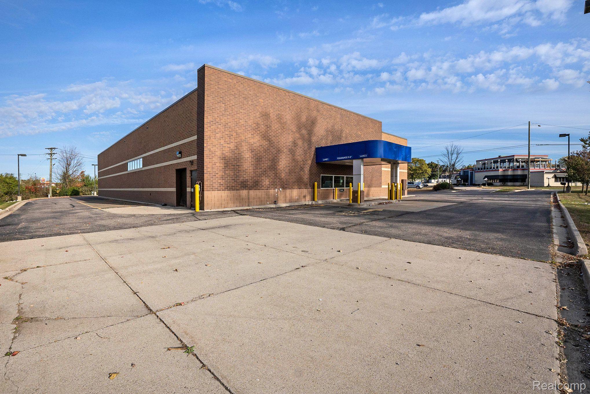 3273 W HURON Street