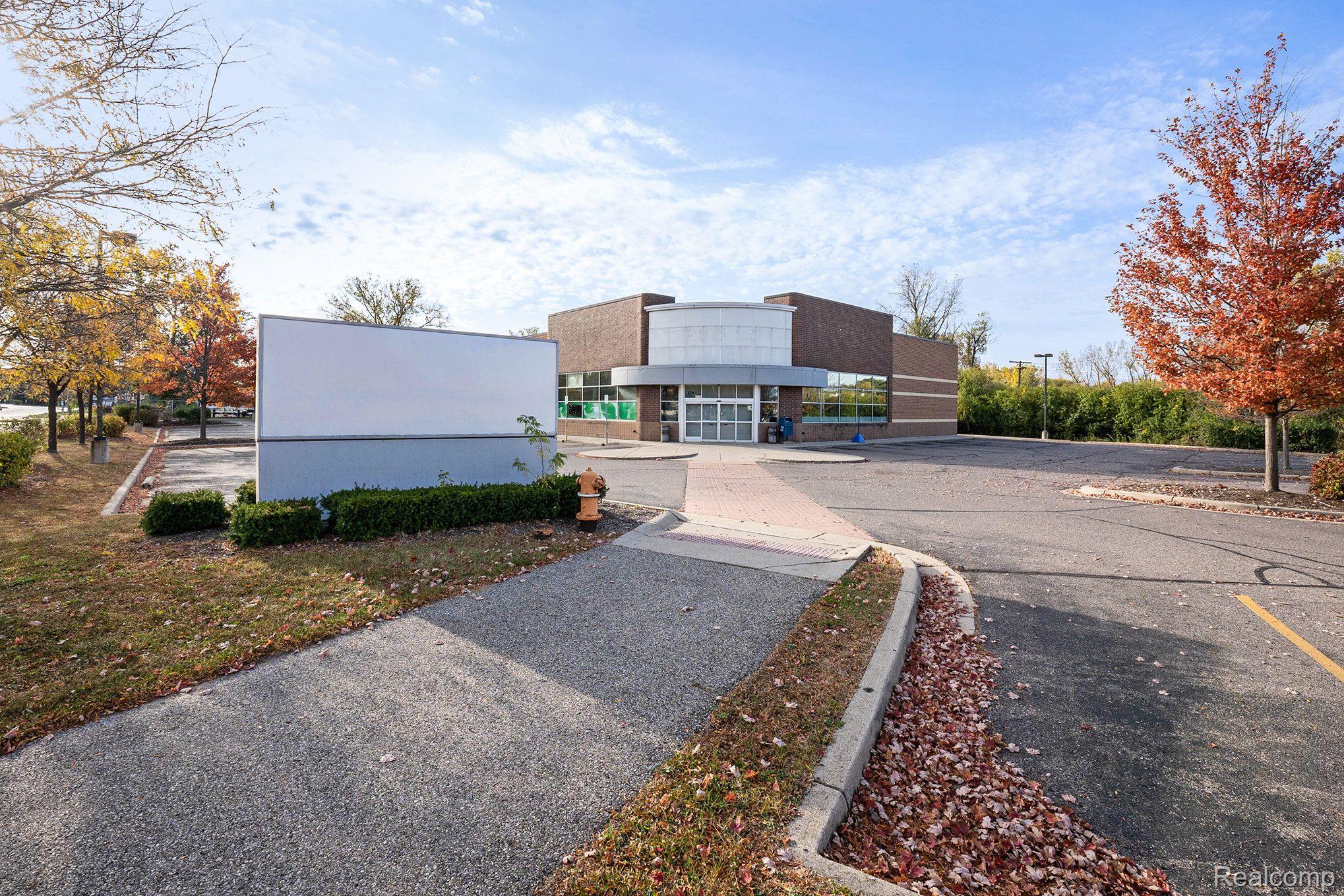 3273 W HURON Street