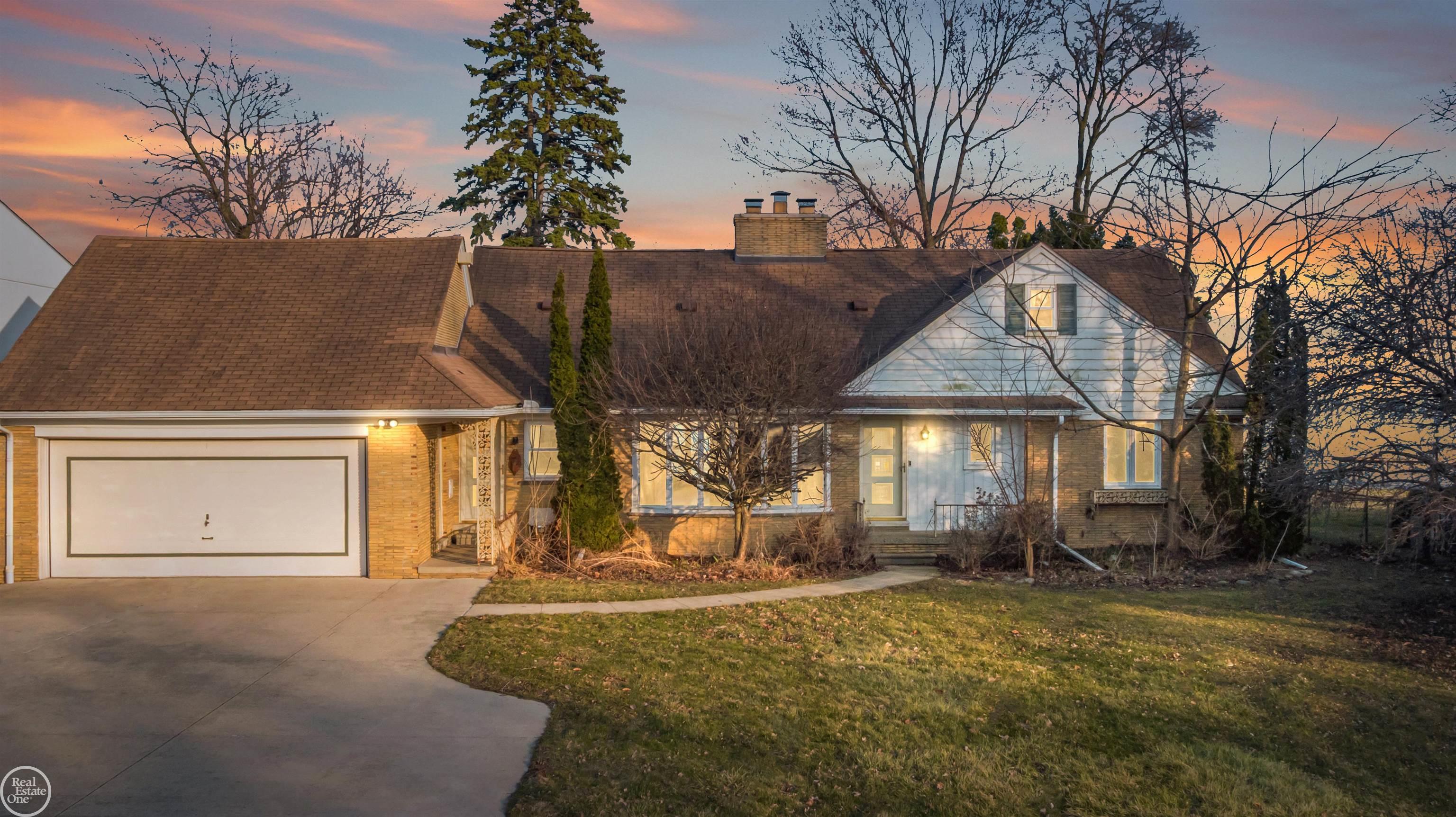 33806 Jefferson Avenue