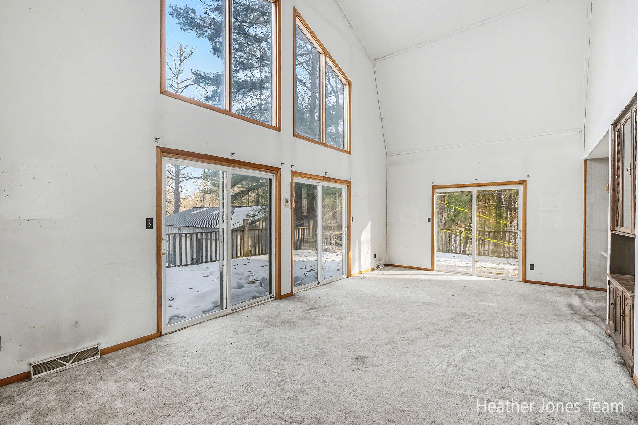 10136 Connelley Avenue NE