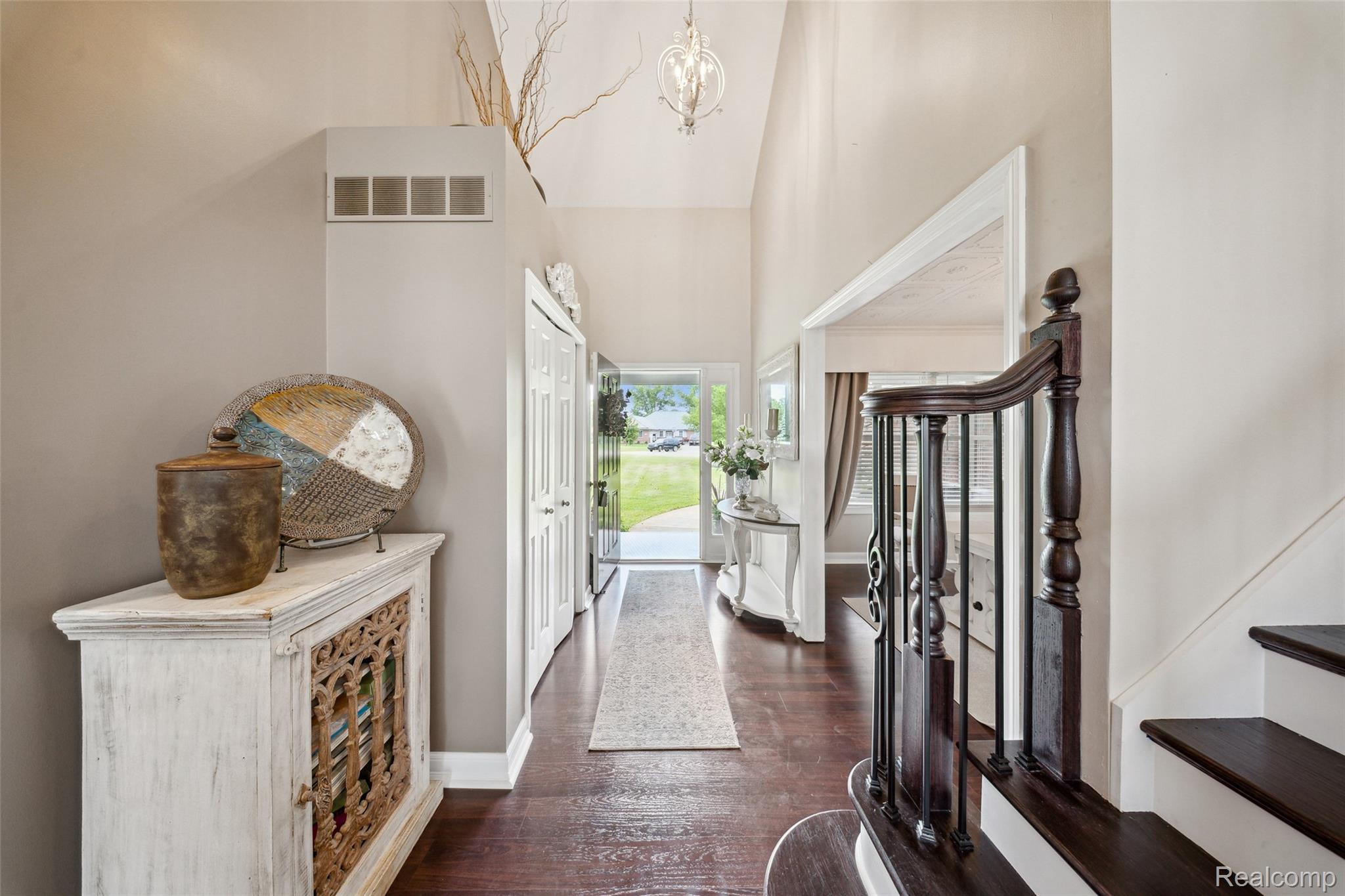 945 Gray Fox Court