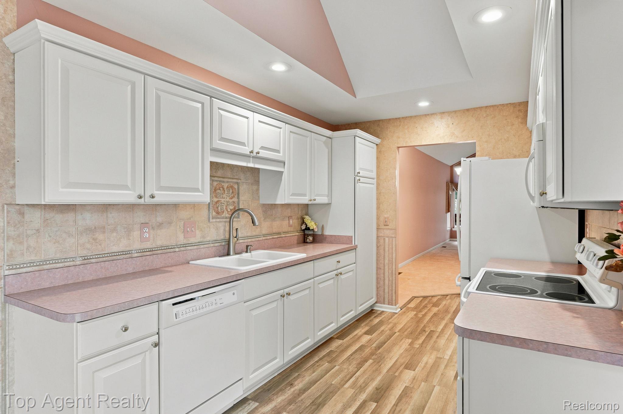 48659 Sundance Court