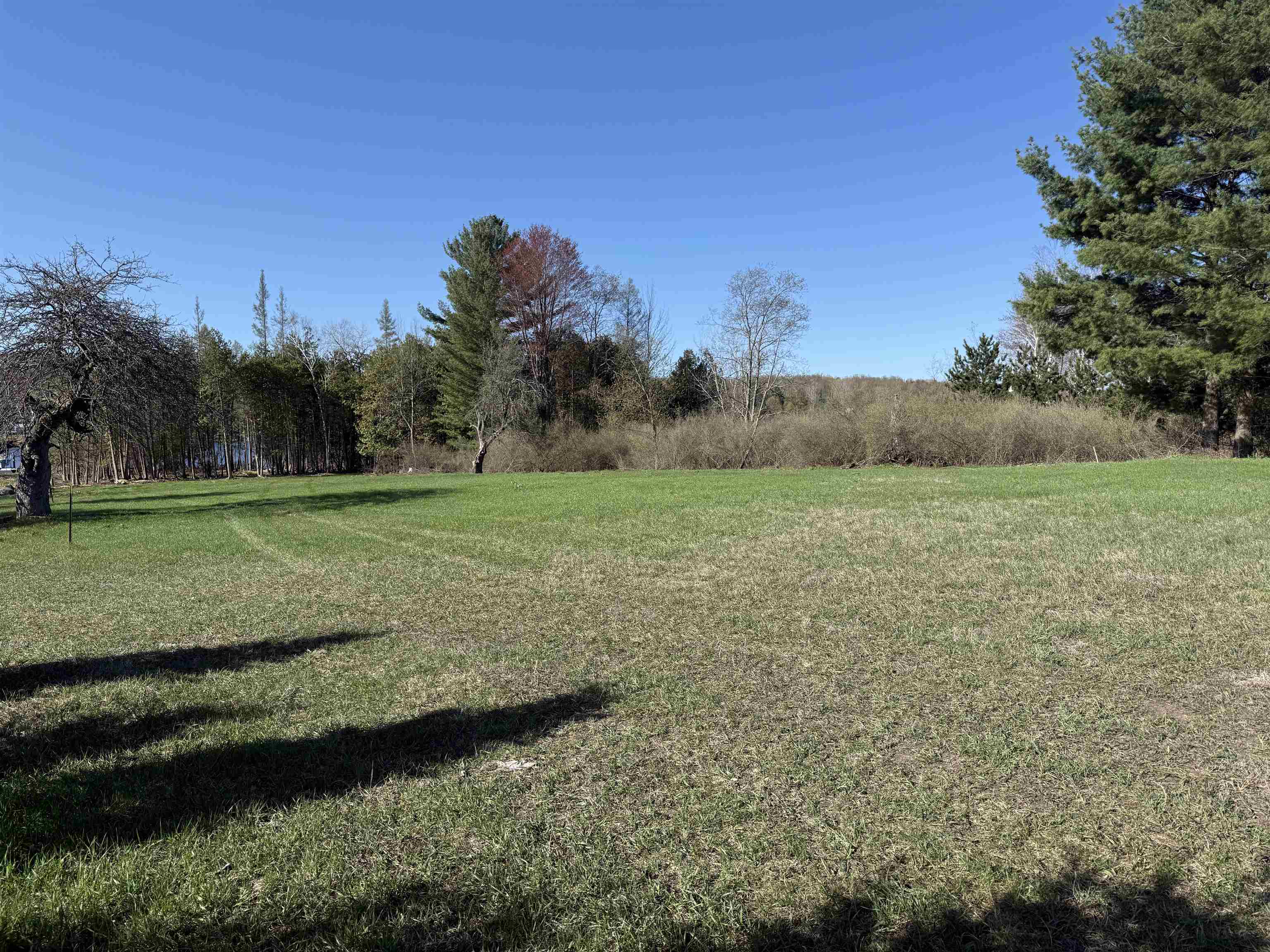 000 Clam Lake Road