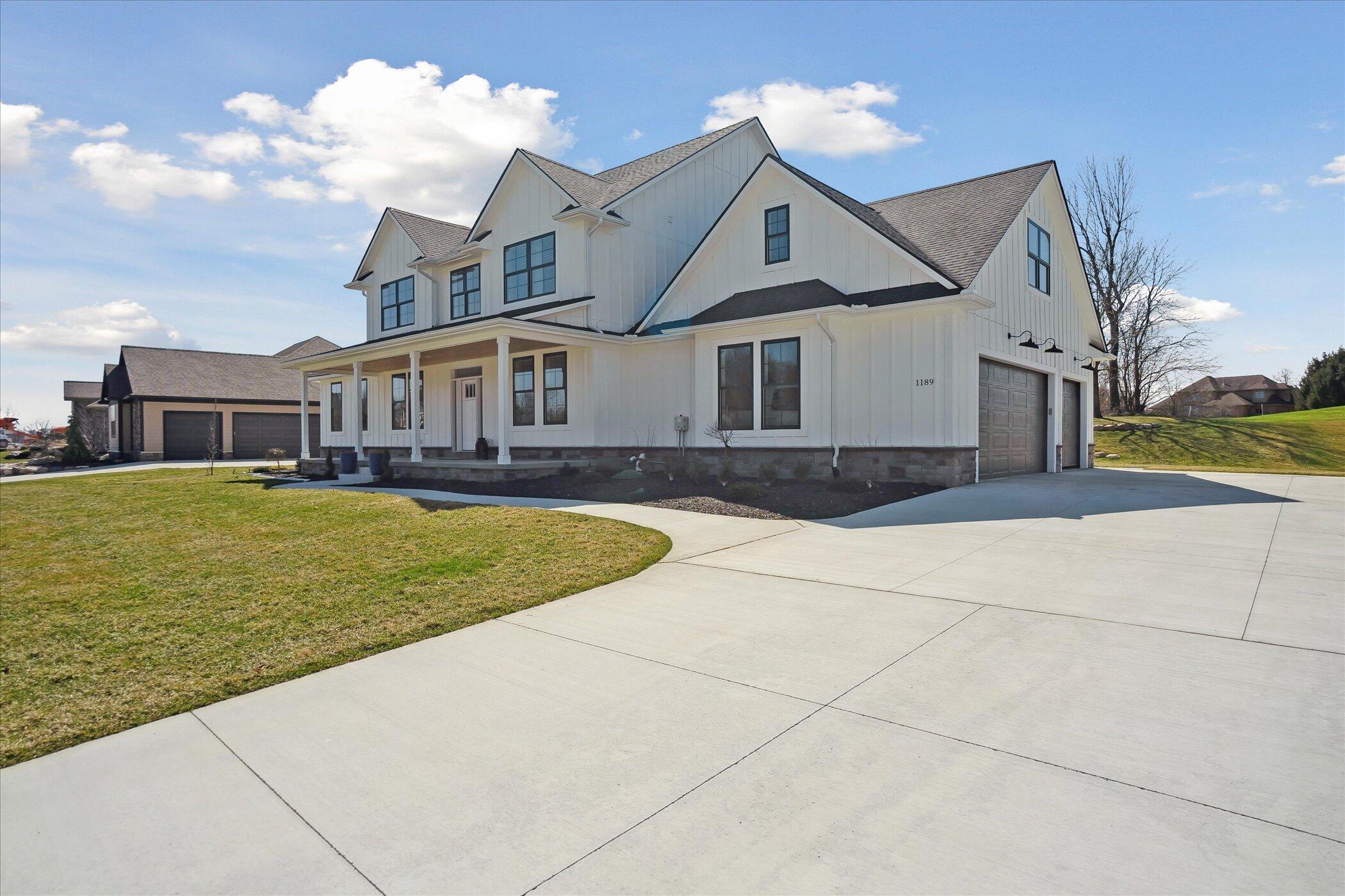 1189 Invitational Drive