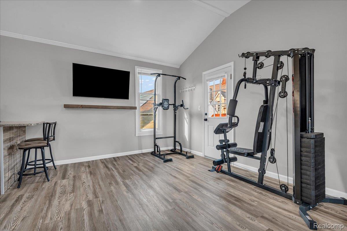 HamtramcK City, Michigan 48212, United States, 4 Bedrooms Bedrooms, ,3 BathroomsBathrooms,Residential,Pending,184716