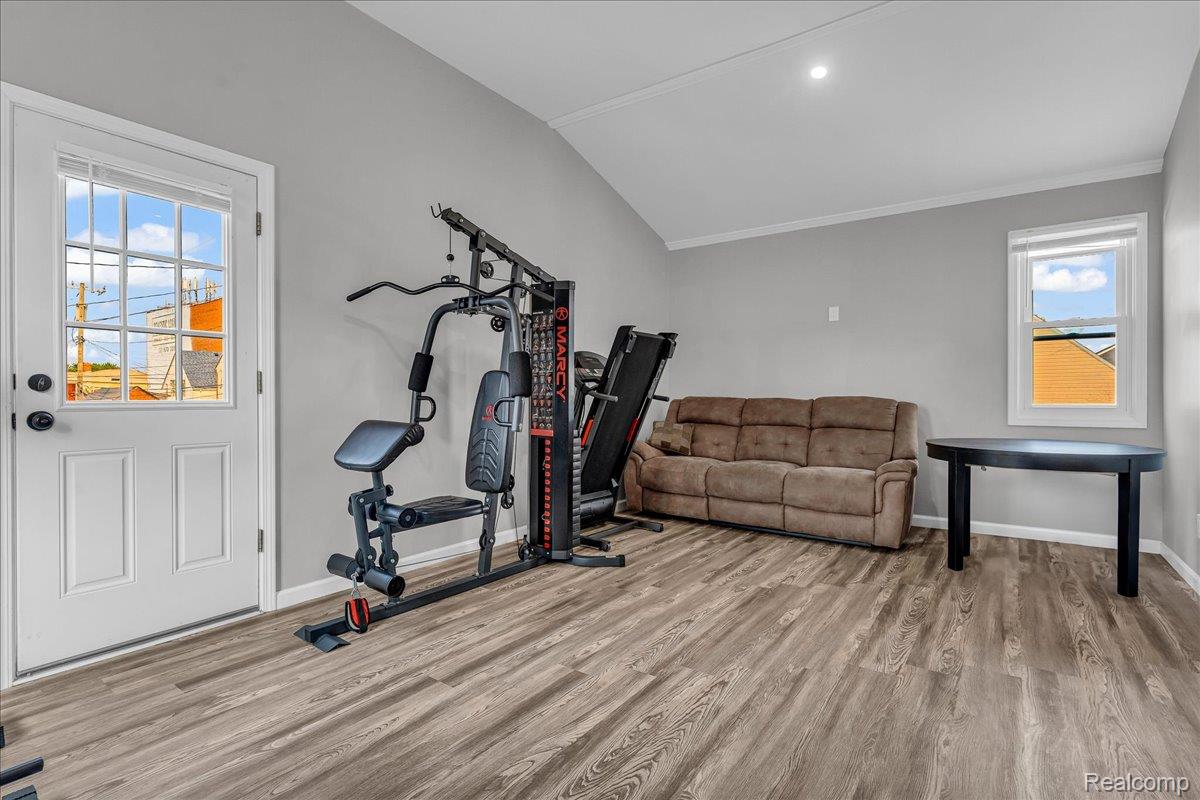 HamtramcK City, Michigan 48212, United States, 4 Bedrooms Bedrooms, ,3 BathroomsBathrooms,Residential,Pending,184716