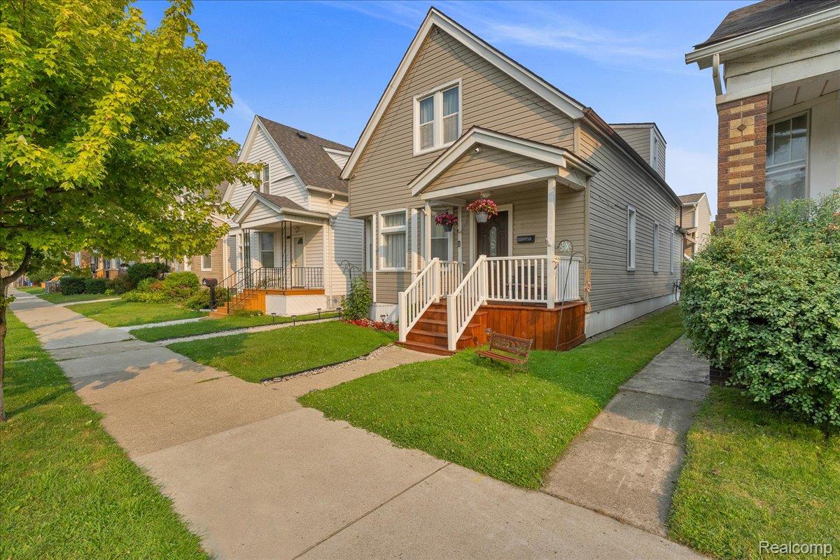 HamtramcK City, Michigan 48212, United States, 4 Bedrooms Bedrooms, ,3 BathroomsBathrooms,Residential,Pending,184716 HamtramcK City, Michigan 48212, United States, 4 Bedrooms Bedrooms, ,3 BathroomsBathrooms,Residential,Pending,184716