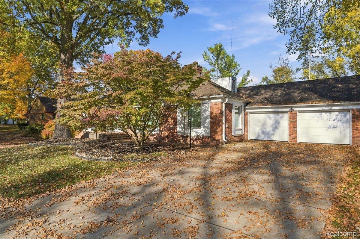 27256 Meadowbrook Road