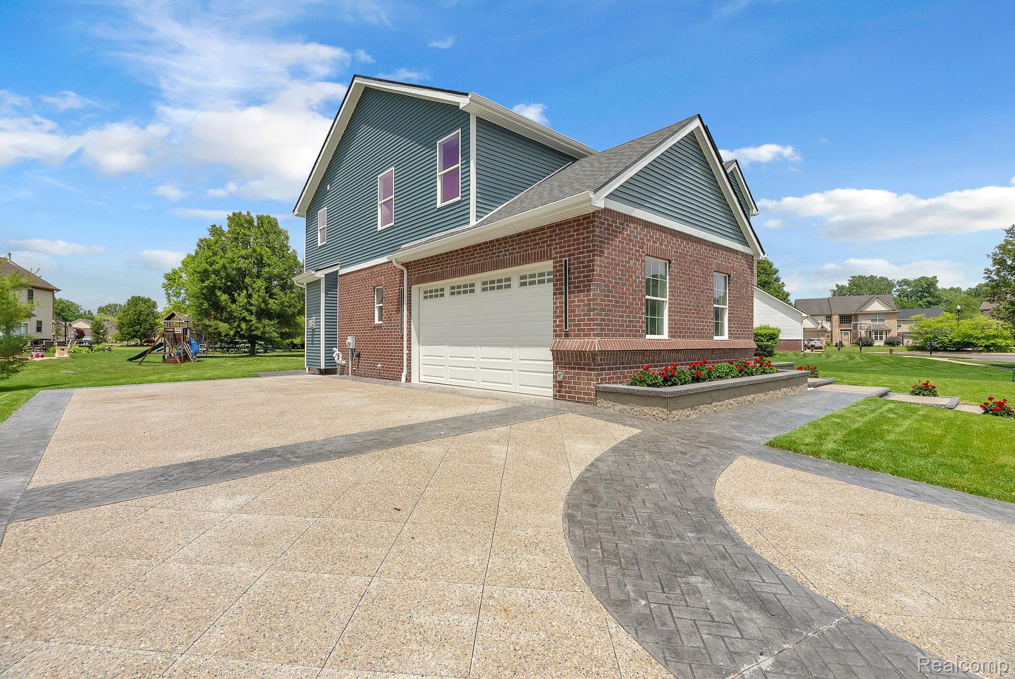 23594 Crescent Ridge Drive