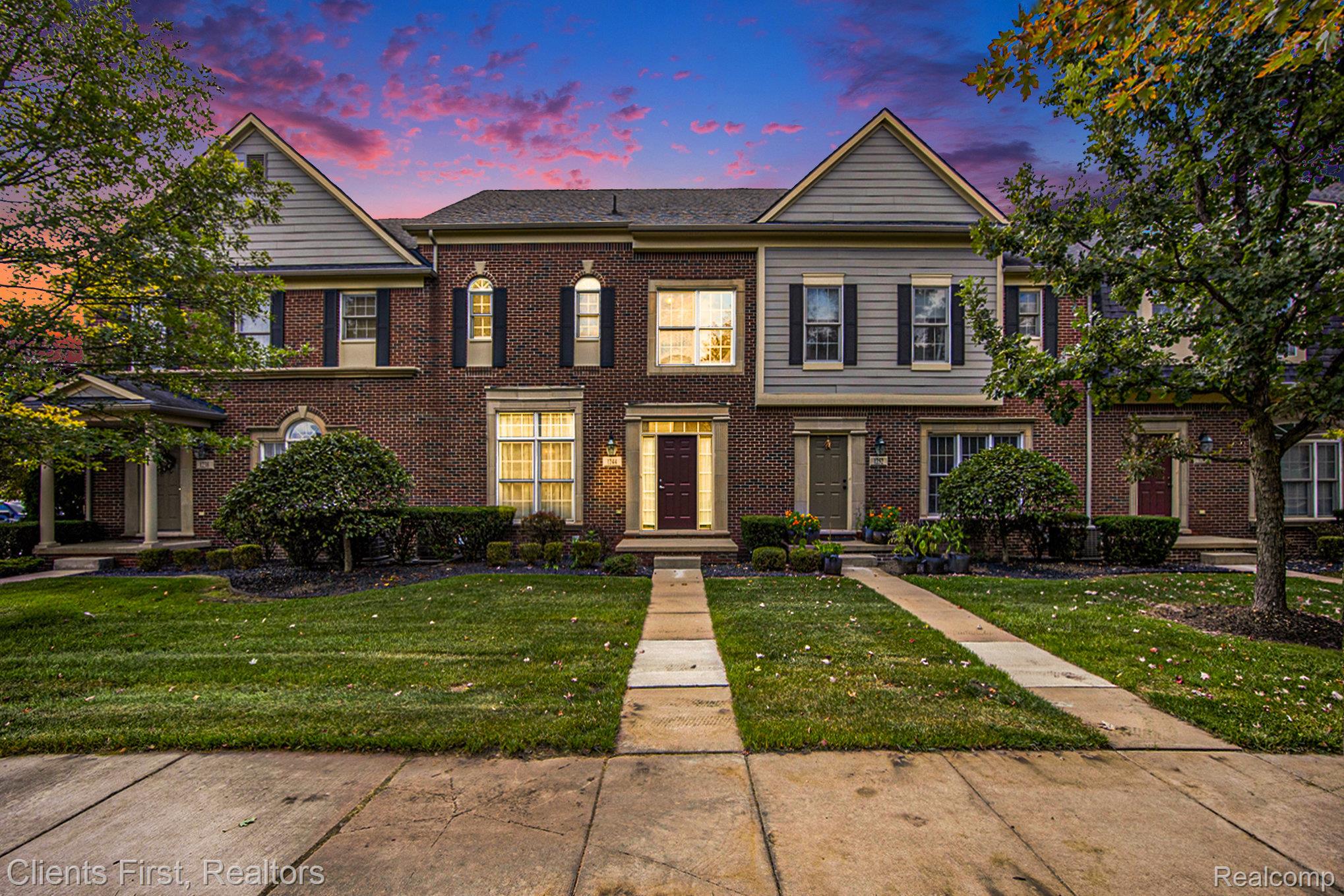 1244 W Crystal Circle