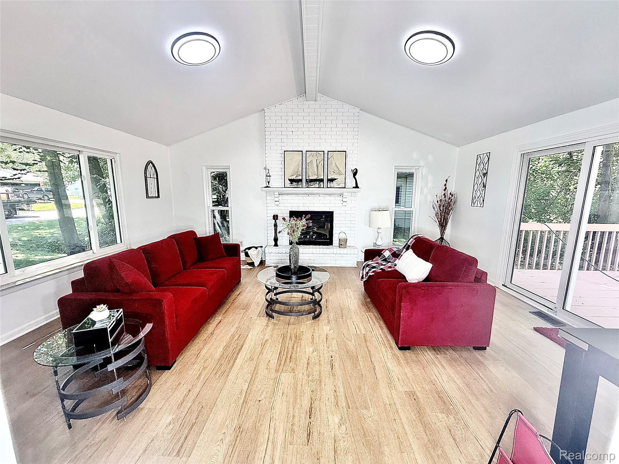 1369 flamingo