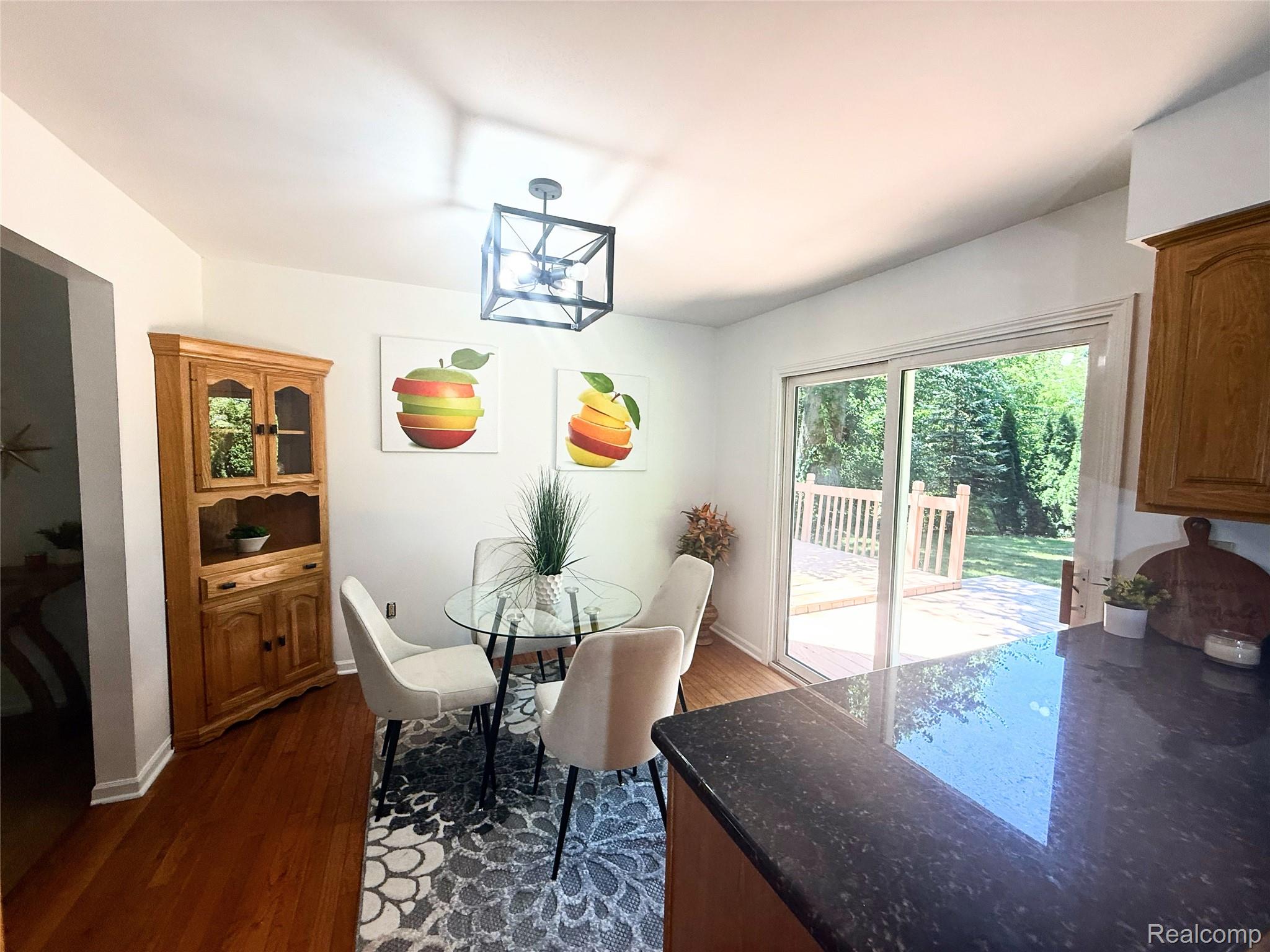1369 flamingo