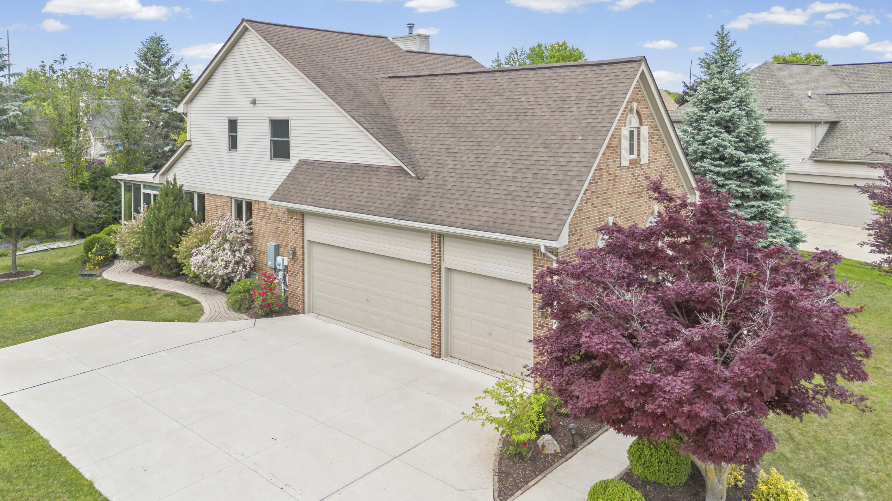 9094 Woodgrove Drive