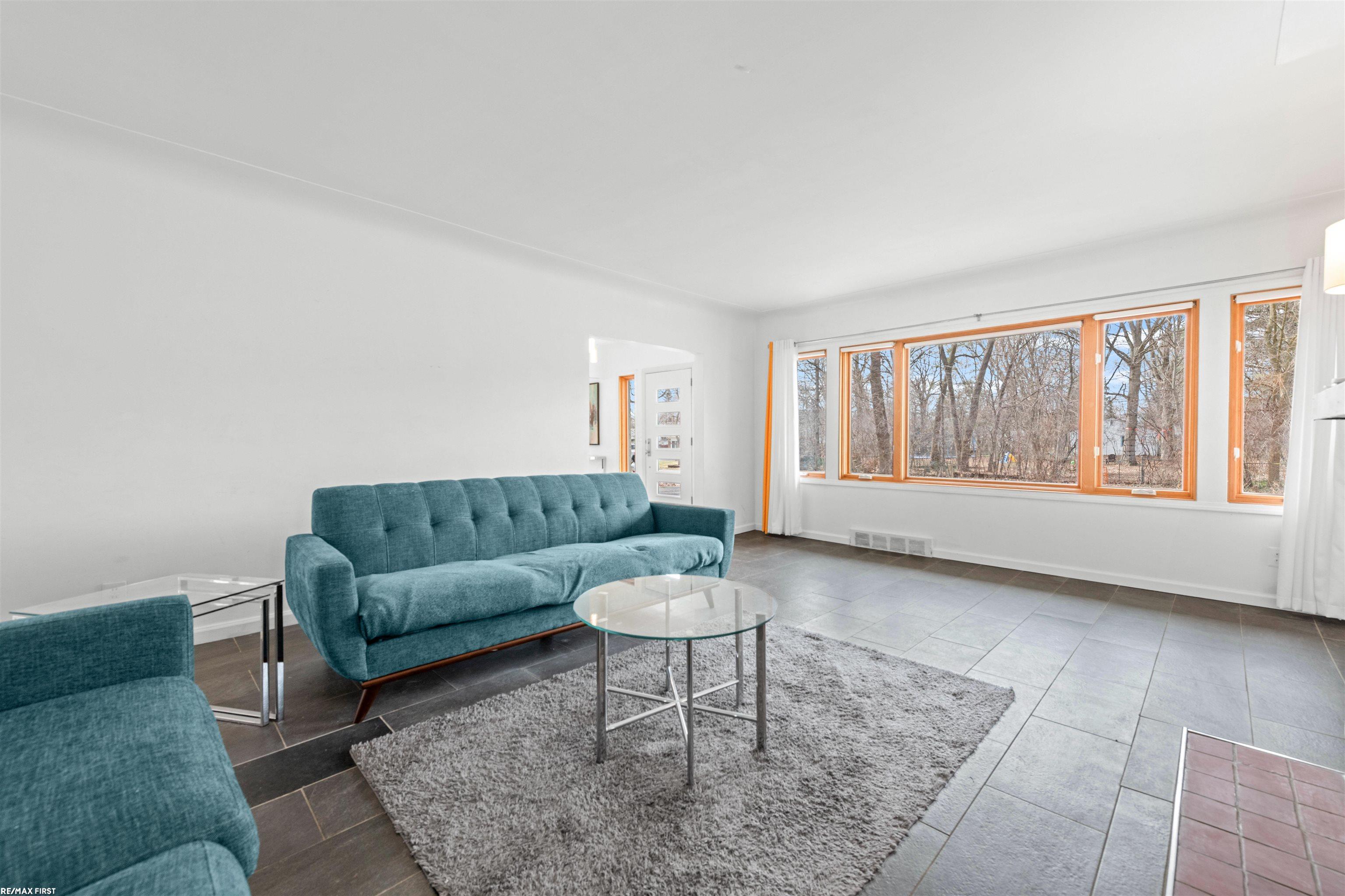 21450 Whittington Street