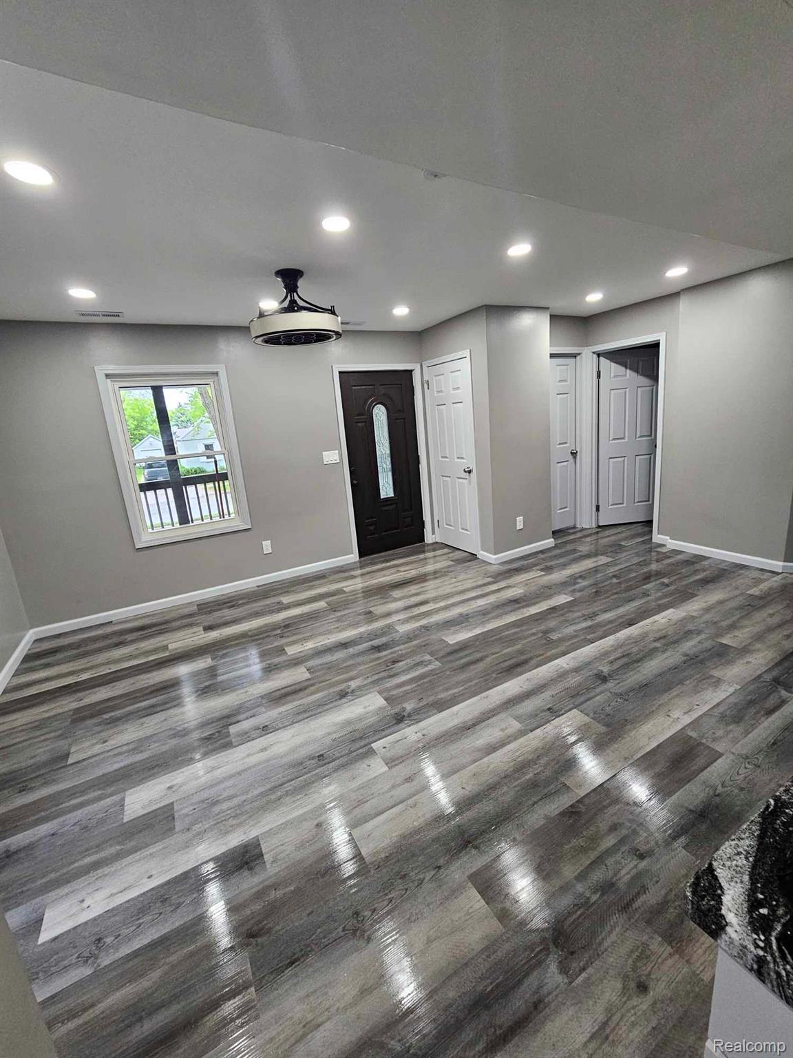 28541 Glenwood Street