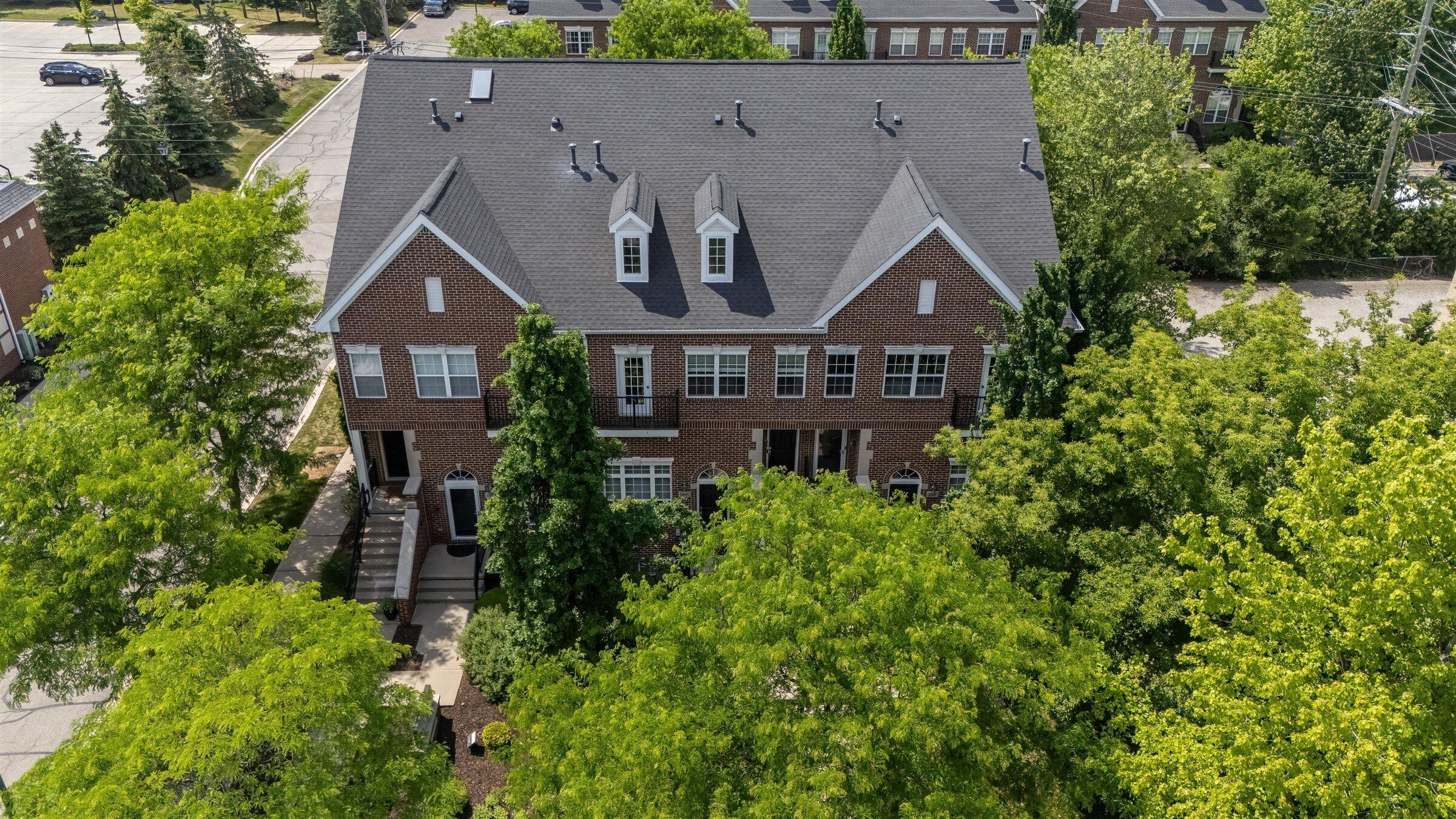 1097 Ann Arbor Road W