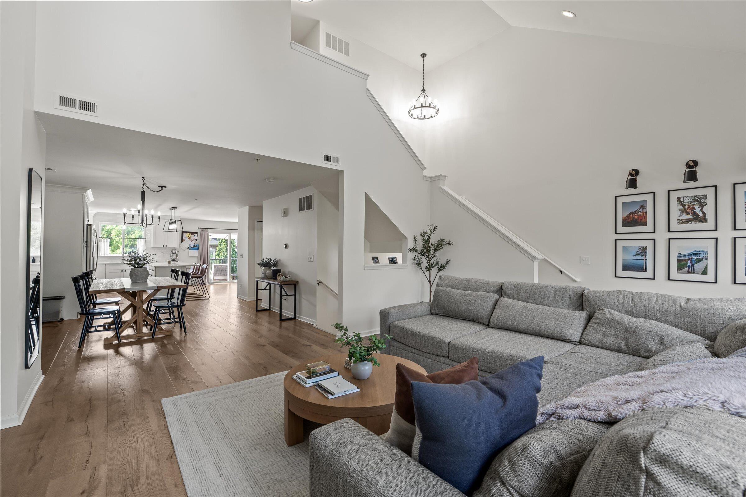 1097 Ann Arbor Road W