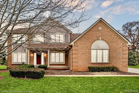 274 Carnoustie Highland Charter Township MI 48357