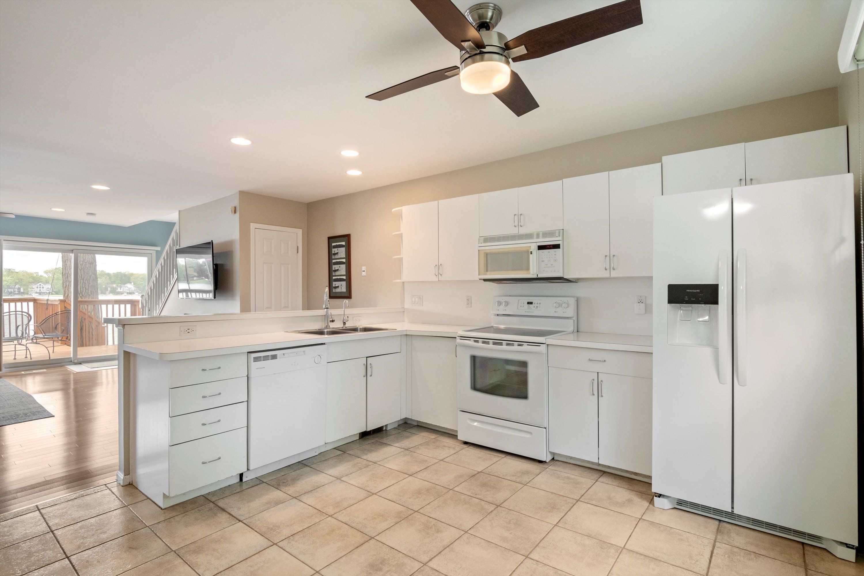 8518 CASCADE Street