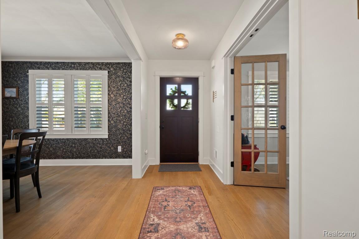 423 N Altadena Avenue
