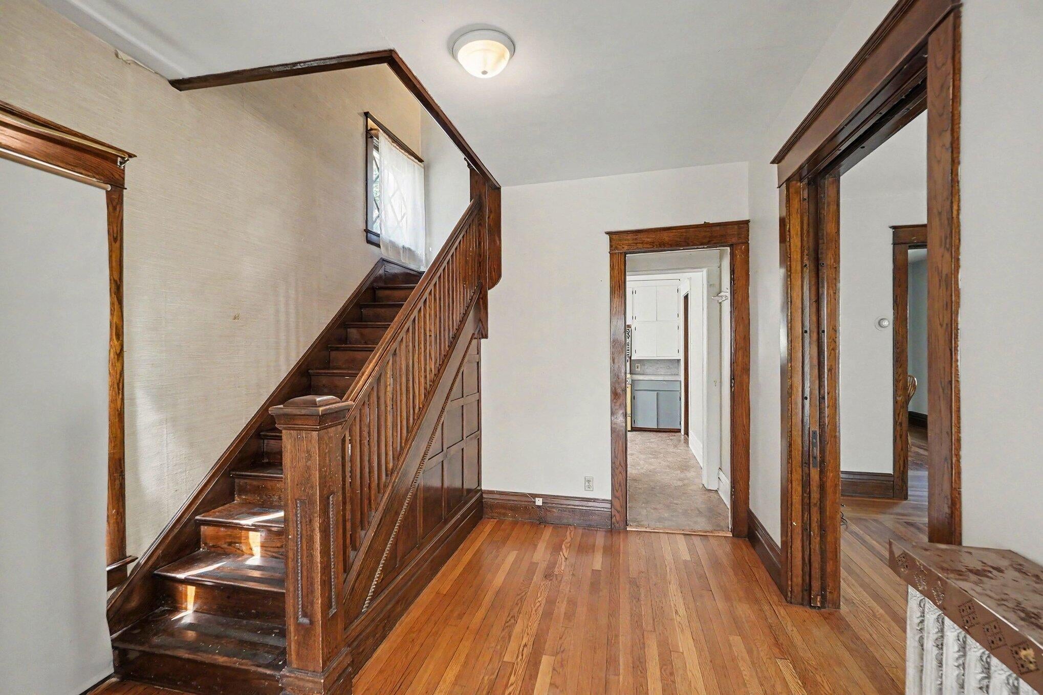 1014 S University Avenue