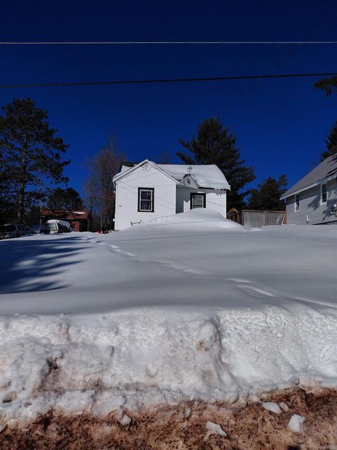 116 E Lime Street Ironwood City MI 49938