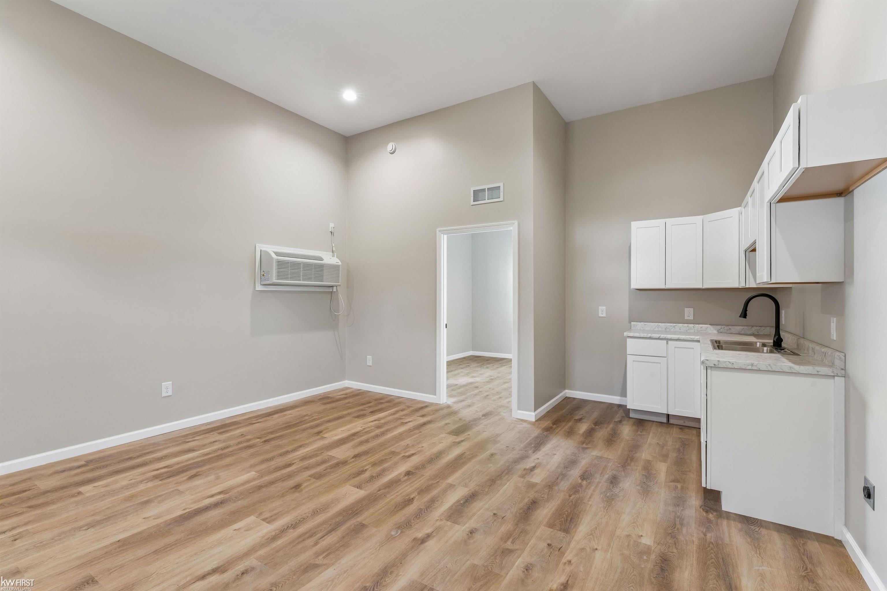 12003 N Saginaw #1 Street