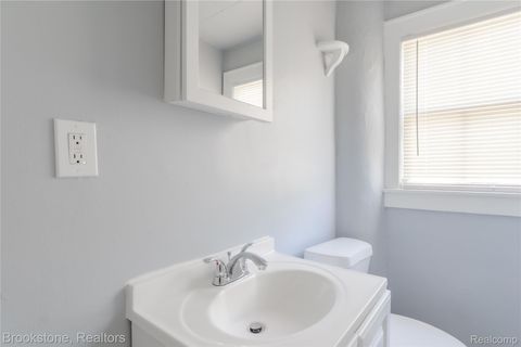 Tiny photo for 207 Oliver Street, Pontiac City, MI 48342 (MLS # 20251060992)