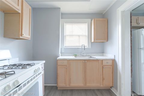 Tiny photo for 207 Oliver Street, Pontiac City, MI 48342 (MLS # 20251060992)