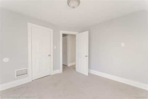 Tiny photo for 207 Oliver Street, Pontiac City, MI 48342 (MLS # 20251060992)