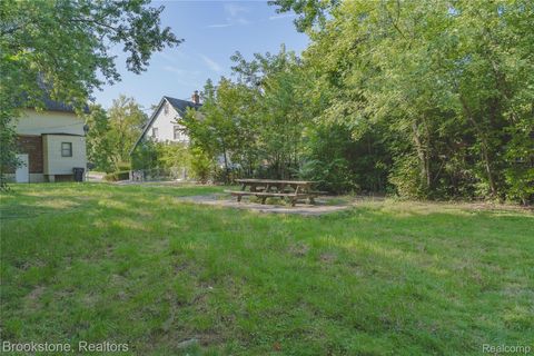 Tiny photo for 207 Oliver Street, Pontiac City, MI 48342 (MLS # 20251060992)