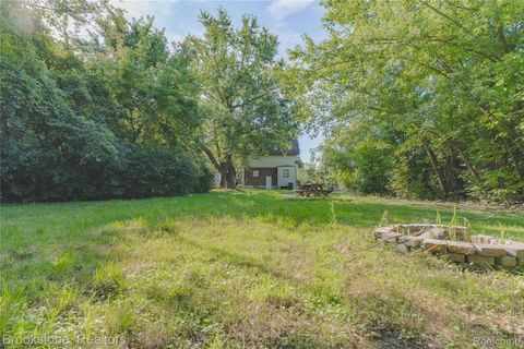 Tiny photo for 207 Oliver Street, Pontiac City, MI 48342 (MLS # 20251060992)