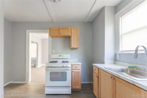 Tiny photo for 207 Oliver Street, Pontiac City, MI 48342 (MLS # 20251060992)