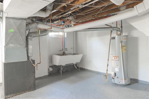 Tiny photo for 207 Oliver Street, Pontiac City, MI 48342 (MLS # 20251060992)