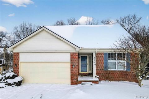 3044 Talon Circle Orion Charter Township MI 48360