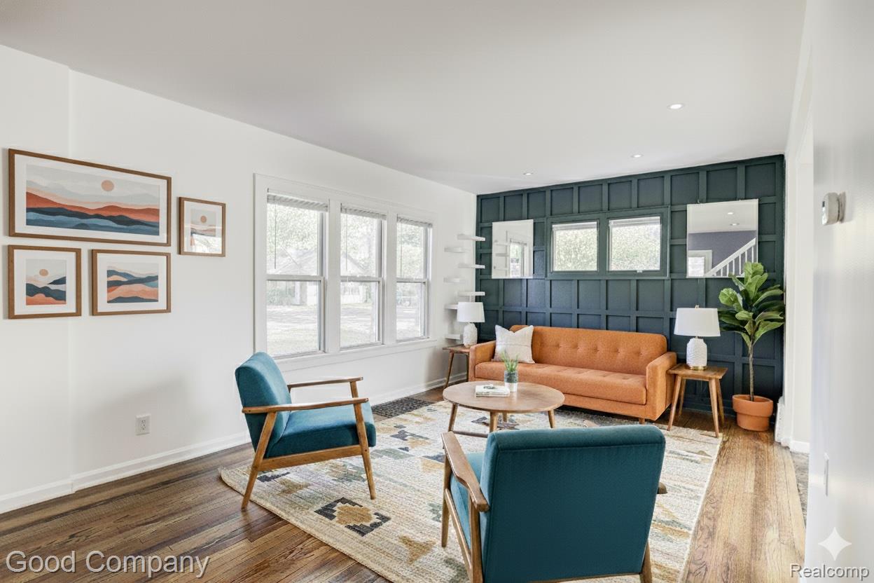 374 E Hazelhurst Street