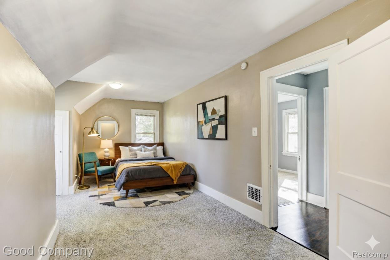 374 E Hazelhurst Street