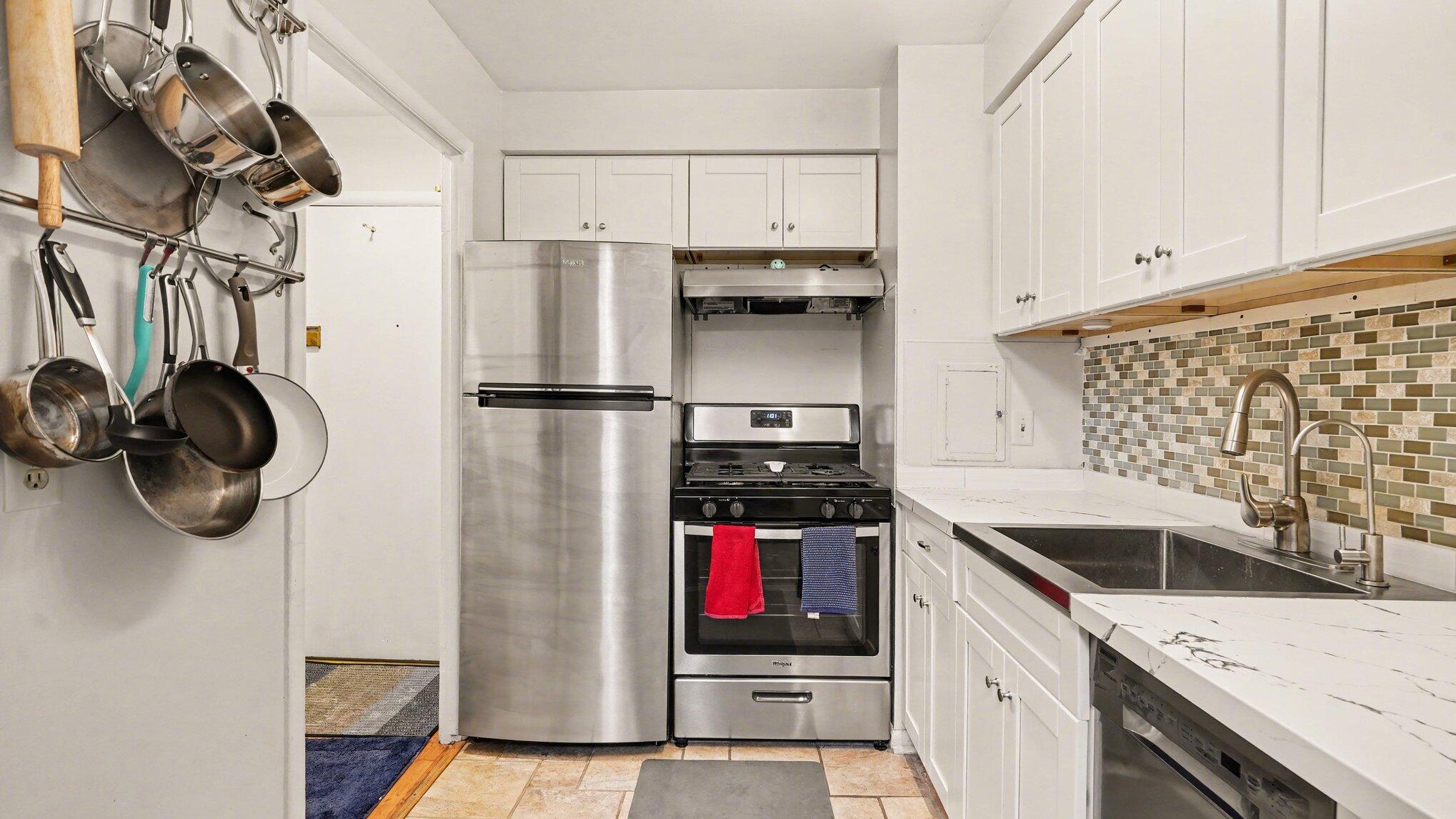 1225 Island Drive 102