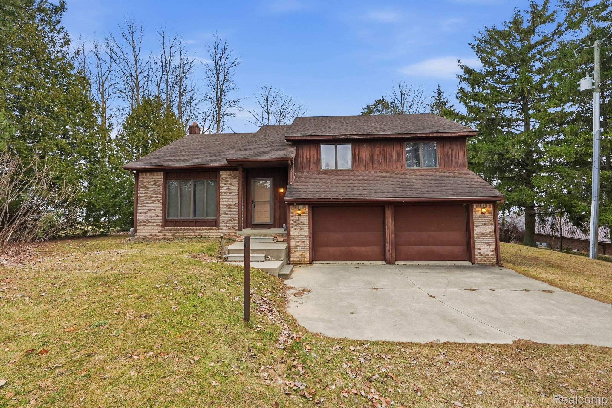 5436 N Lakeshore Road