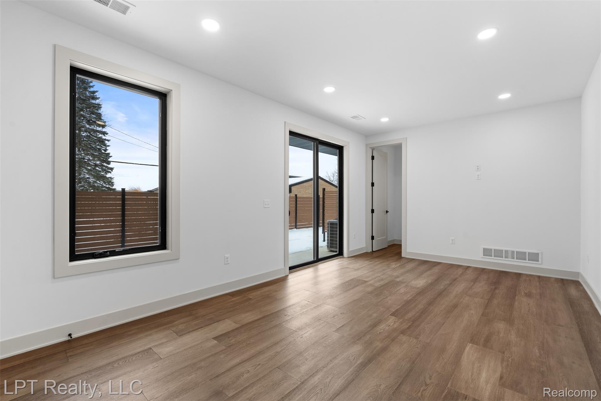 527 Walnut Street