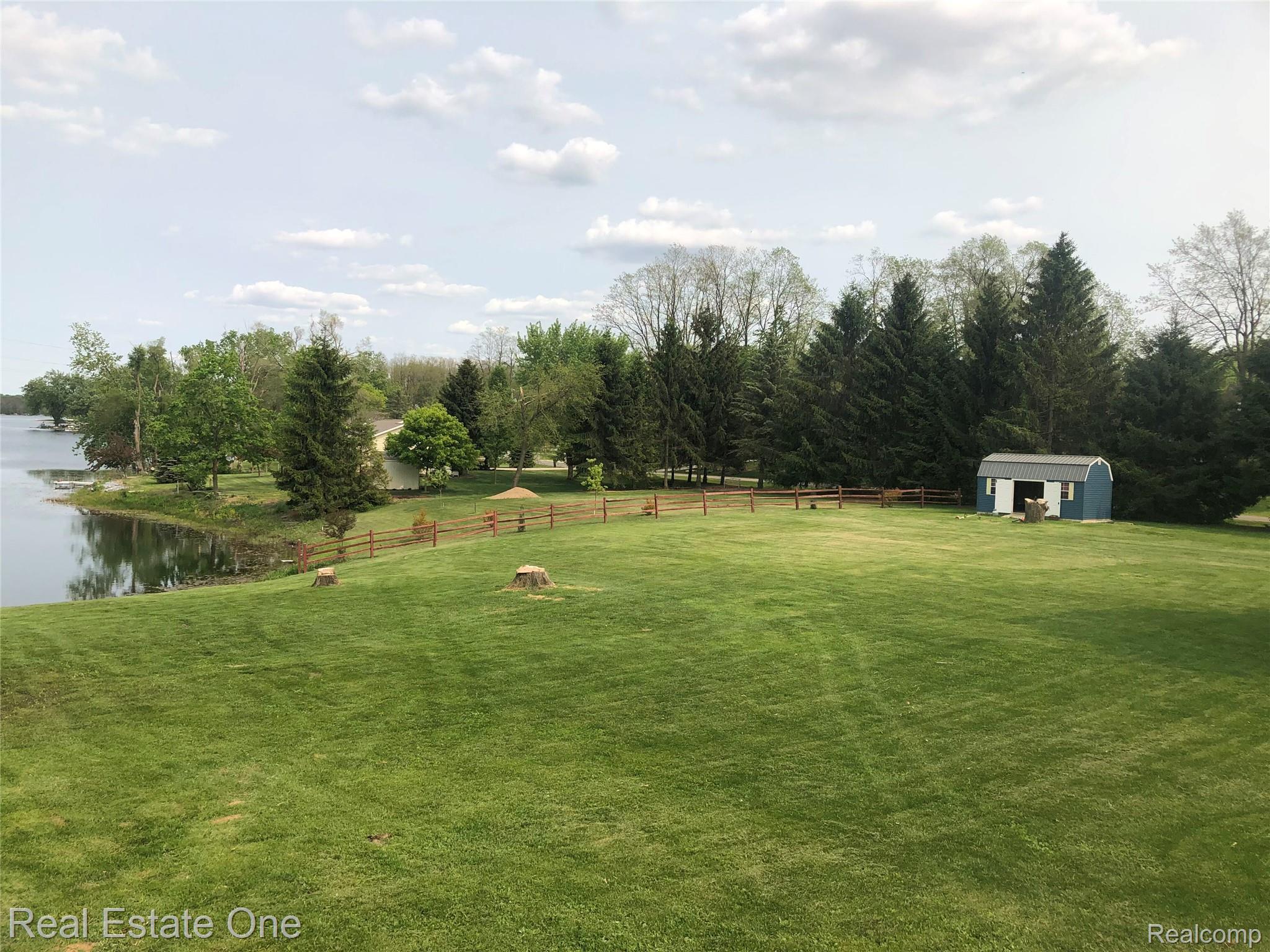 10911 Devil's Lake Hwy Highway