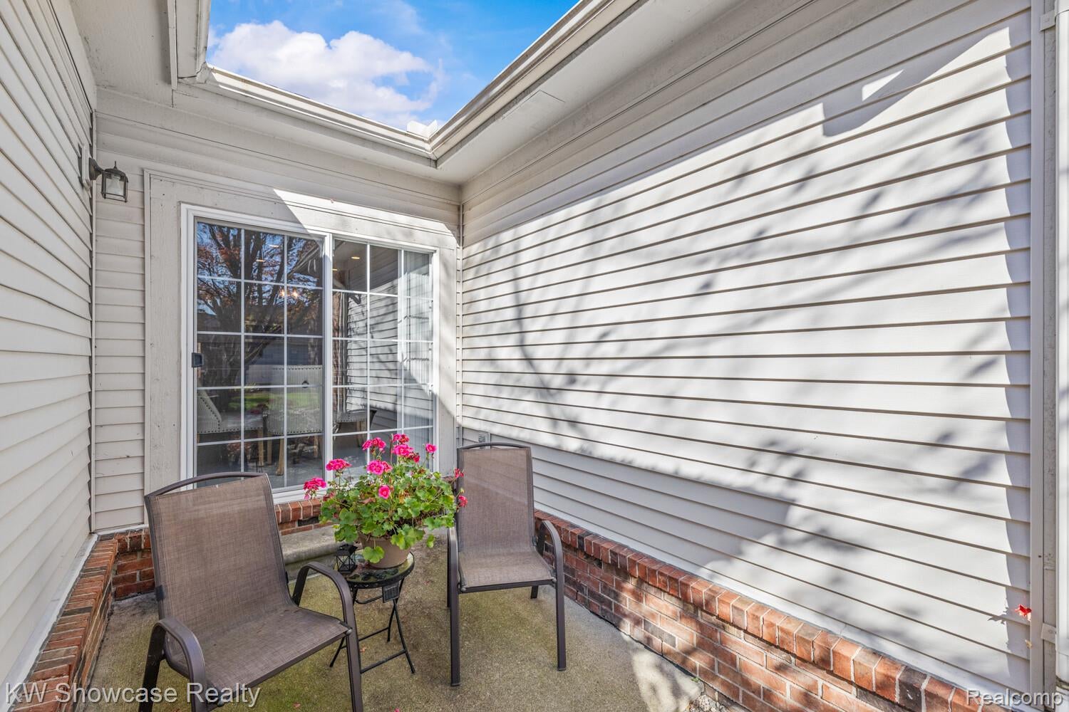 750 W River Drive