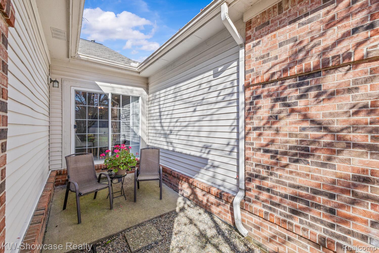 750 W River Drive
