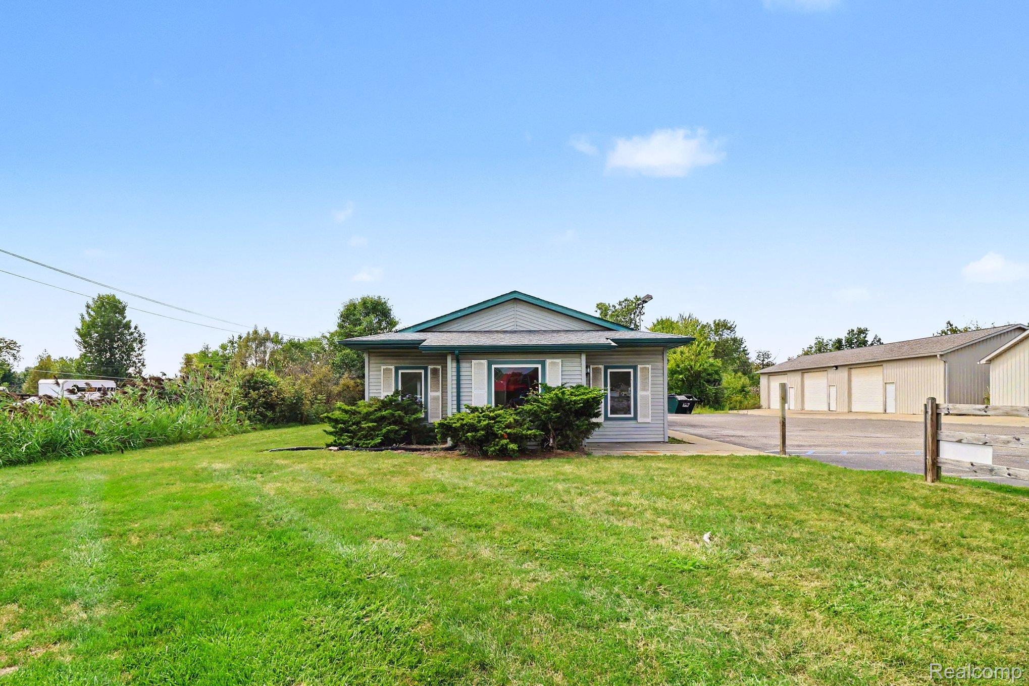 1983 N Lapeer Road