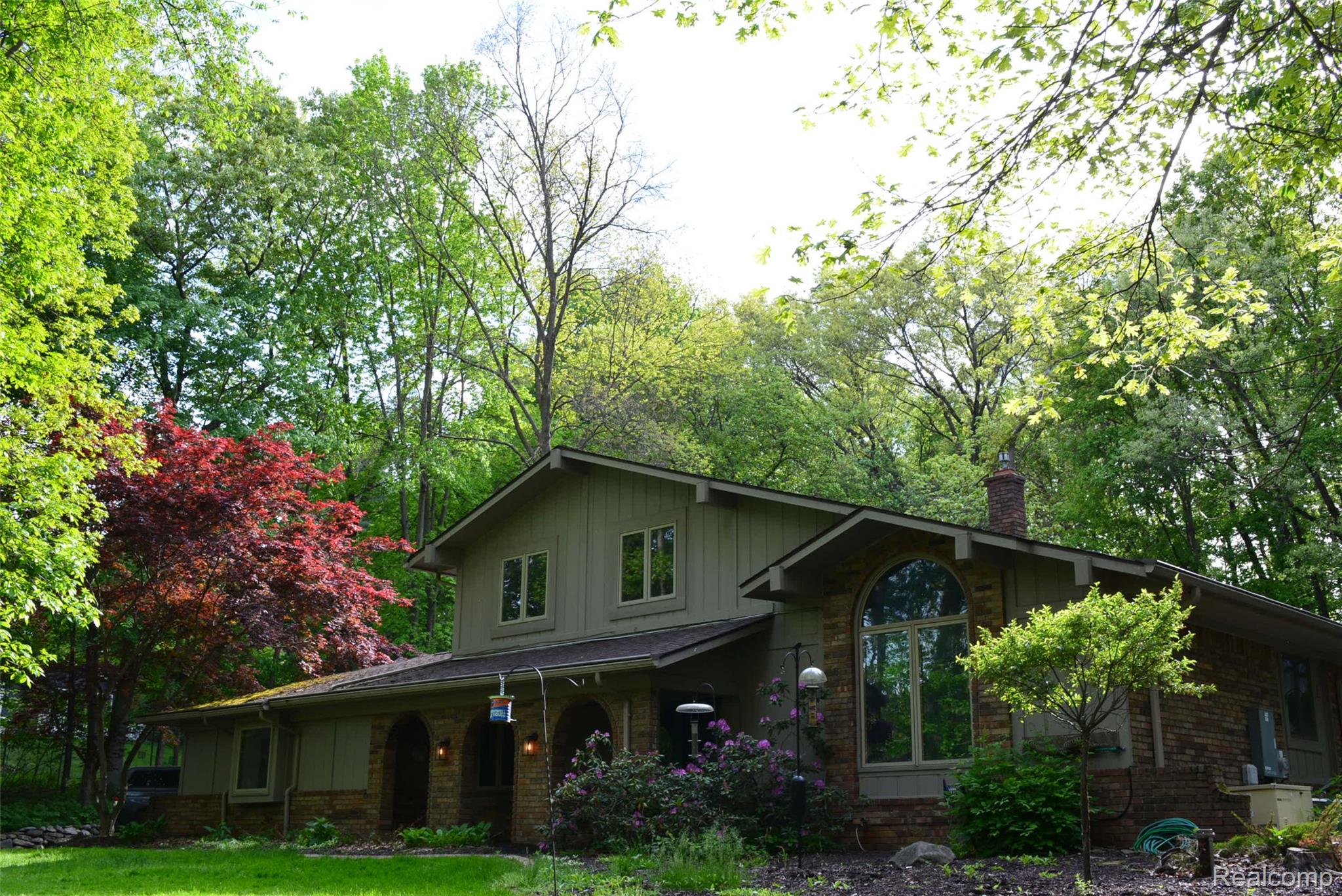 6015 Sundance Trail