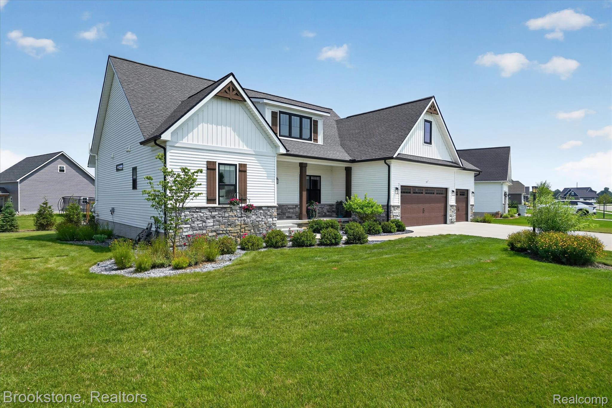 9830 Loretta Lane