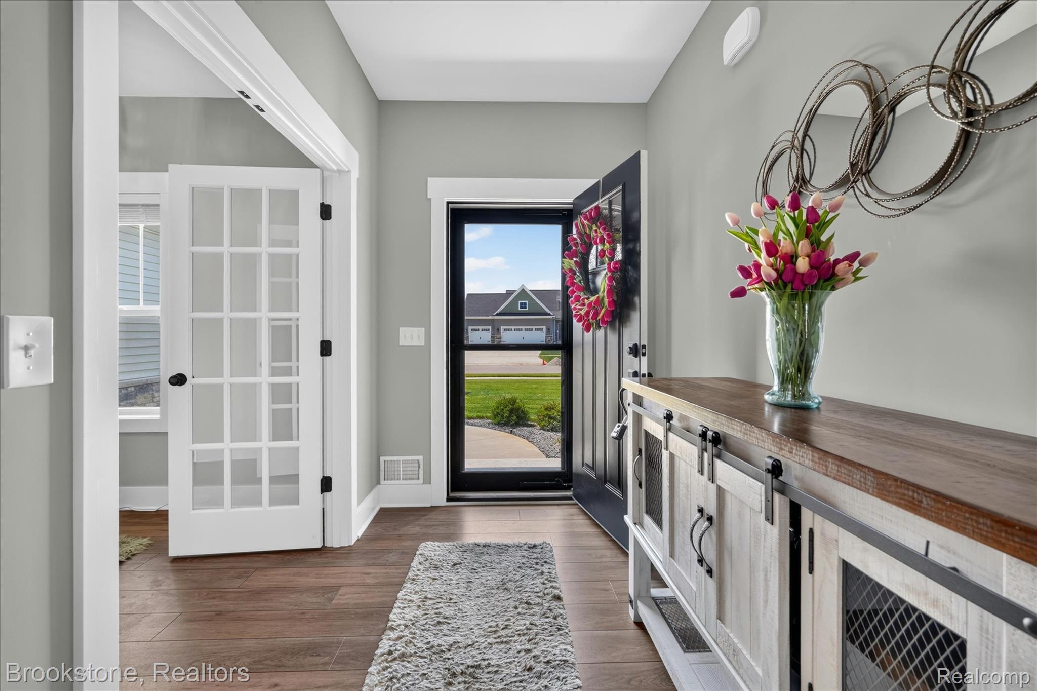 9830 Loretta Lane