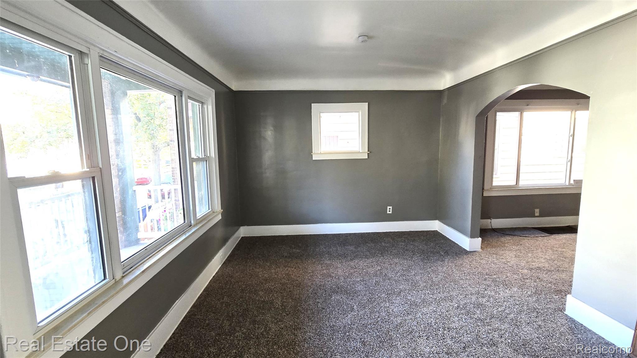 126 E Leroy Street E