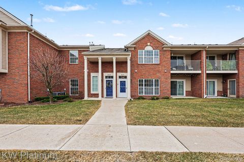 28218 S Pointe Lane Chesterfield Township MI 48051