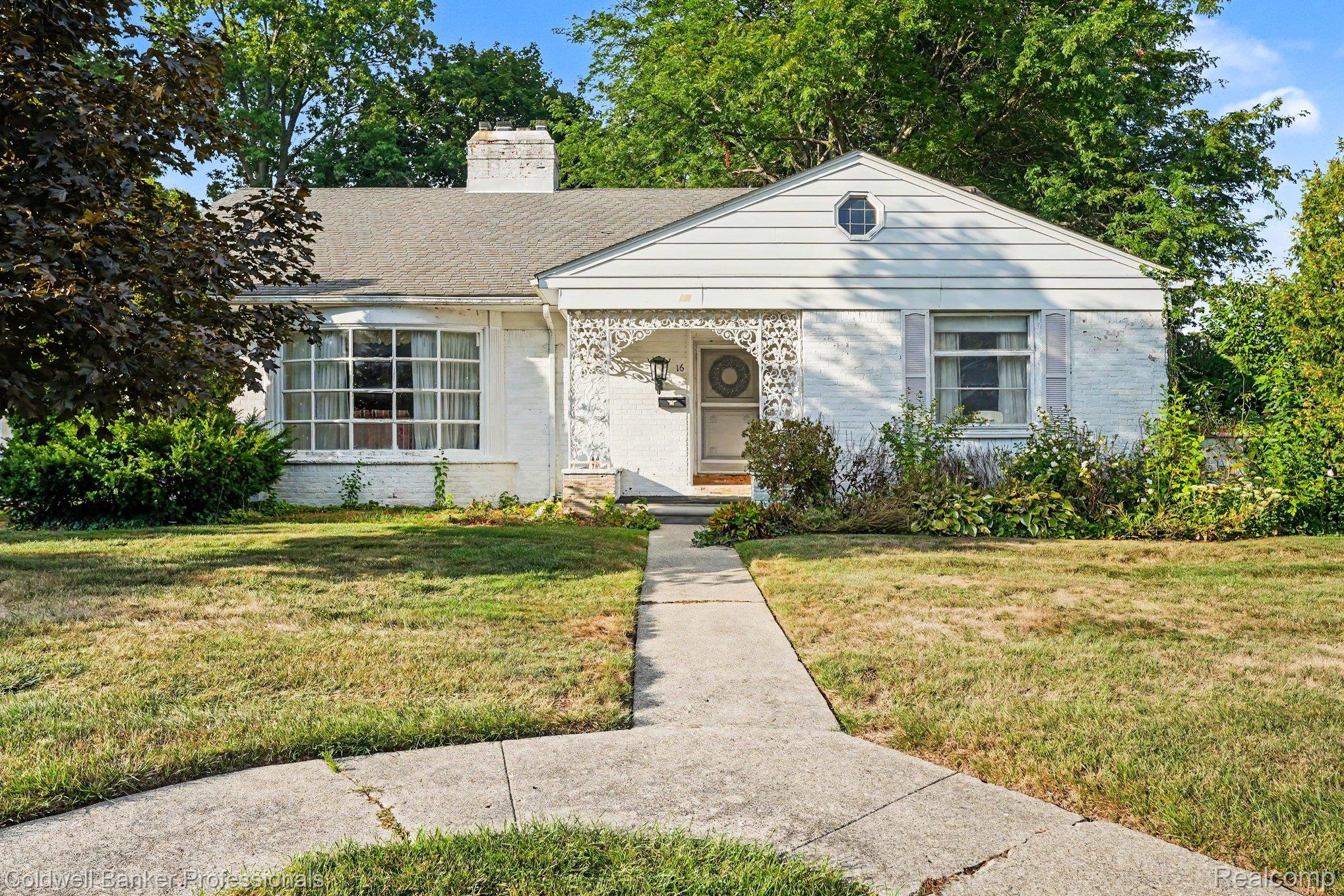 16 Hawthorne Road